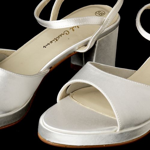 Signature Heels – White Edition #0540