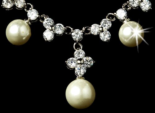 Glamour Pearl Necklace – Pearl Edition #1407
